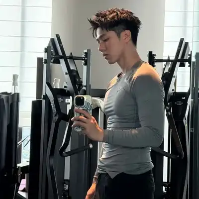 邱伟